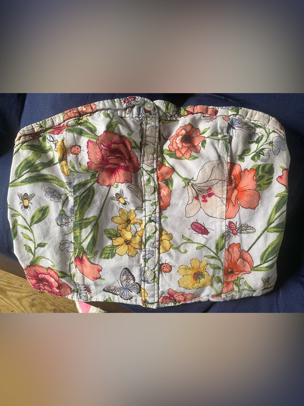 Vintage Y2K Hollister White Tube Top with Subtle Pastel Print